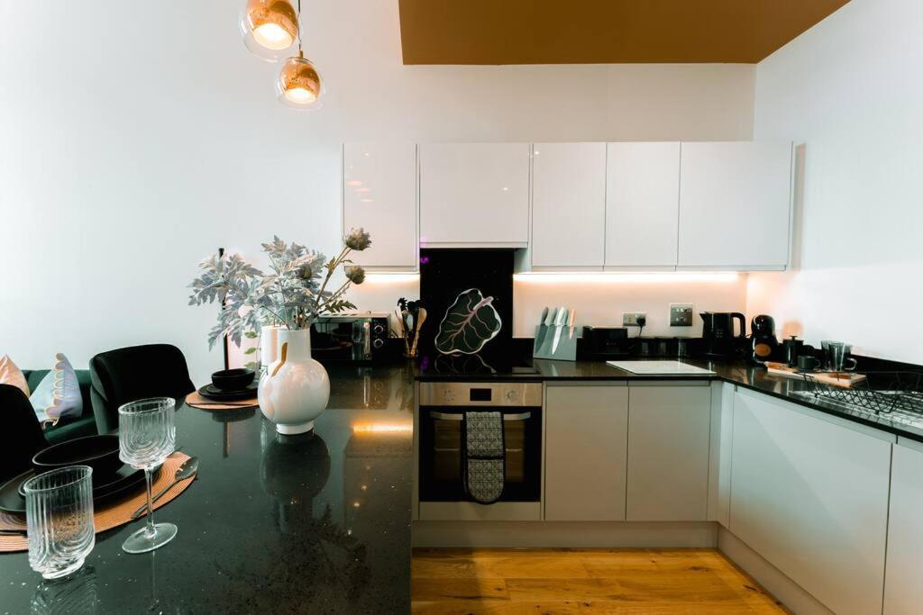 Dusk House - B'Ham Jq Townhouse Villa Birmingham Bagian luar foto